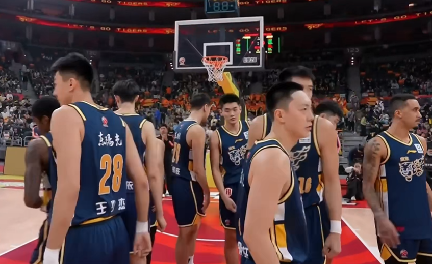 开云体育官方网站登陆-CBA疯狂一夜：广东遭上海双杀，前总冠军23连败，最新积分榜如下